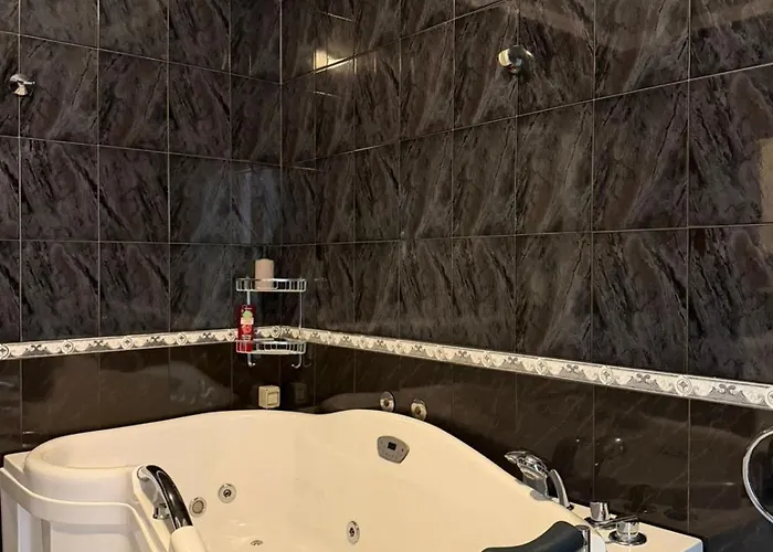 Gather House Nest アパート *